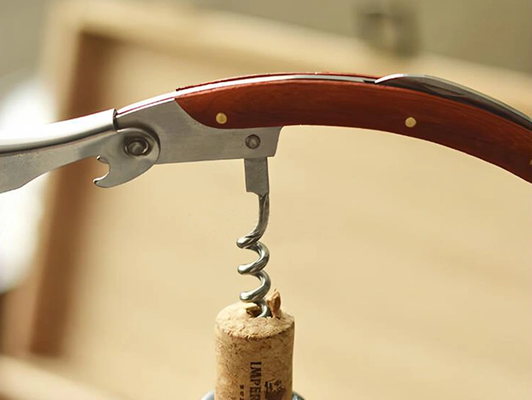 Verwendungsmethode des Weinmesserflaschenöffnungsöffnungs