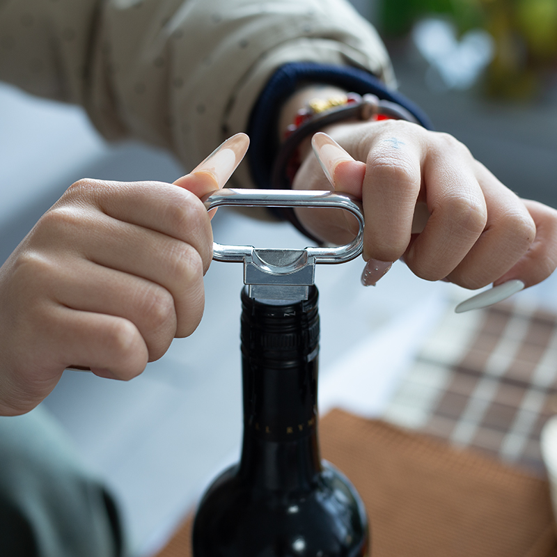 Warum entscheiden sich Weinprofis und -sammler für Weinflaschenöffner im Vintage-Economy-Format?